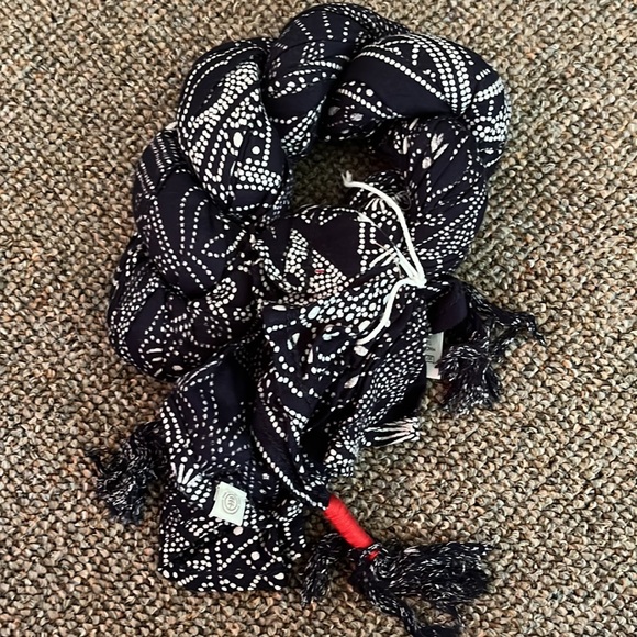 NWOT Element scarf - Picture 2 of 6